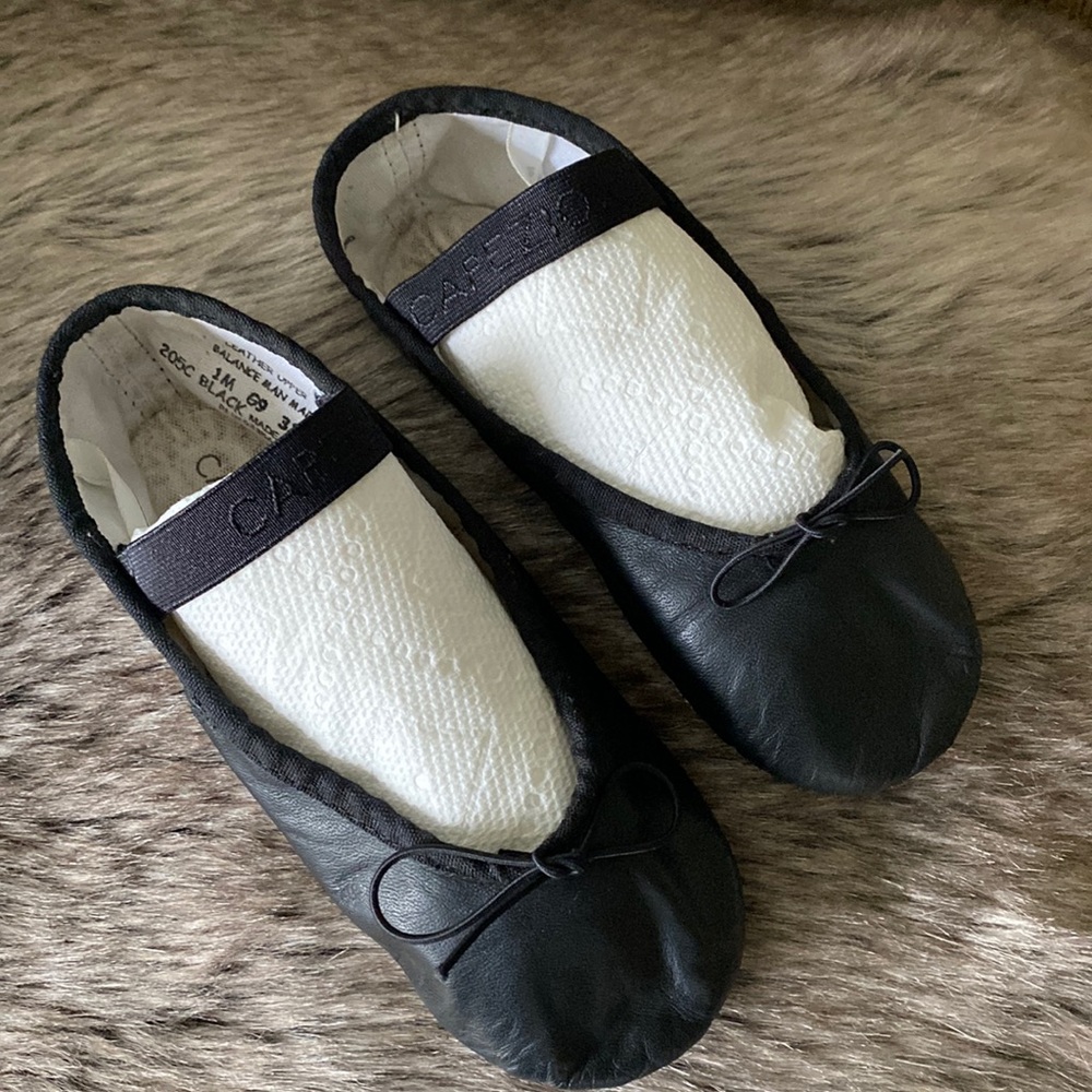 Capezio Girls Black Leather Ballet Shoes Girls Size 1